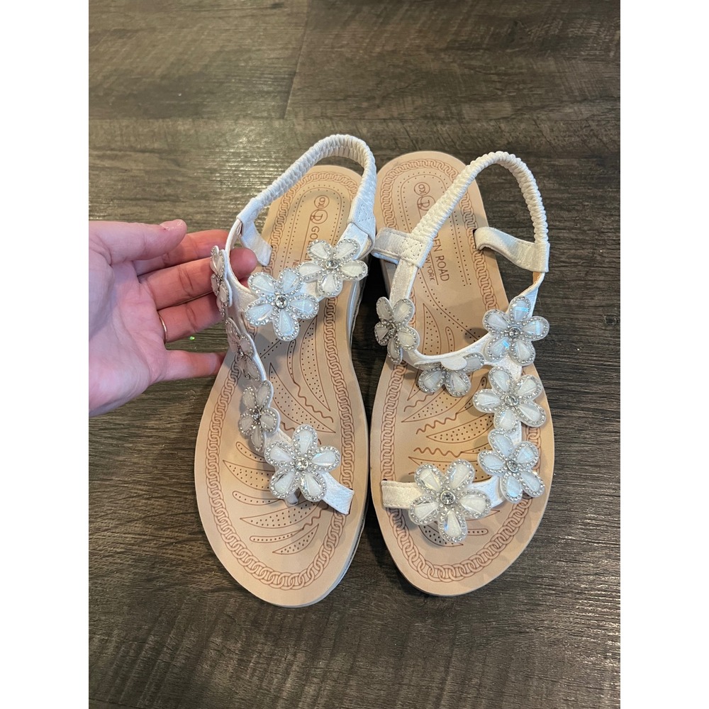 Golden Road Womens Thong Sandals Floral Rhinestone White Size 9
